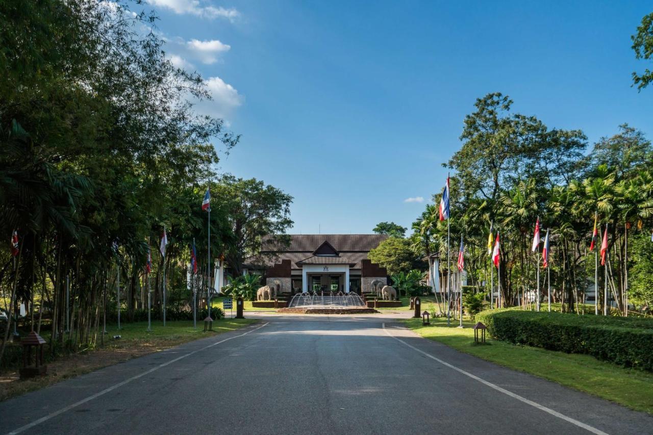 Tawa Ravadee Resort Prachinburi, A Member Of Worldhotels Distinctive Si Maha Phot Exteriör bild