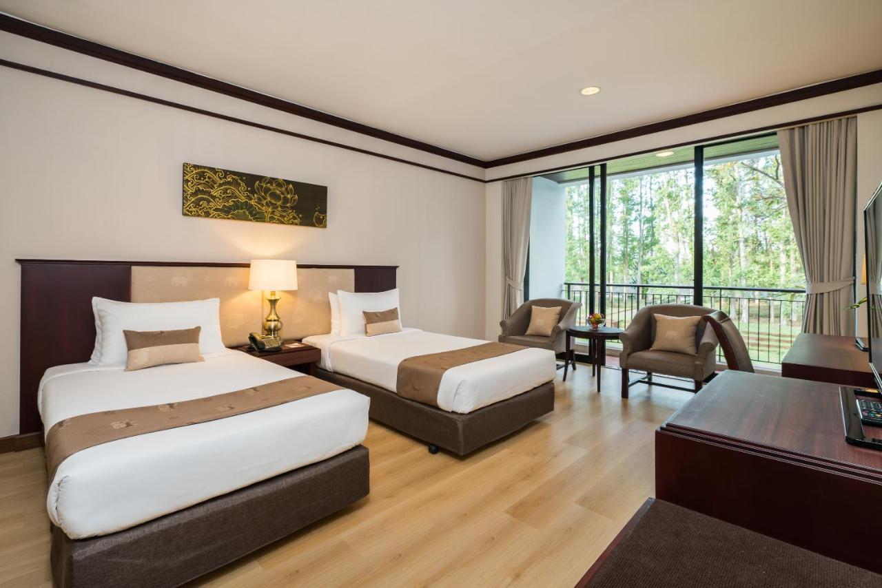 Tawa Ravadee Resort Prachinburi, A Member Of Worldhotels Distinctive Si Maha Phot Exteriör bild